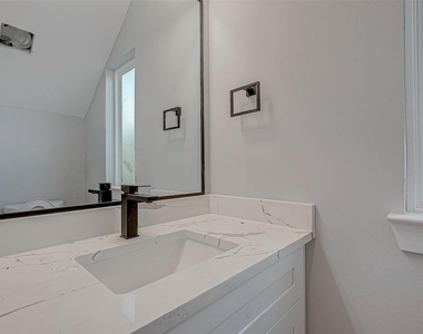 6840 Del Rio Street - Photo Thumbnail 26