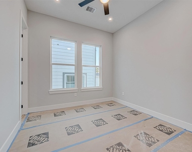 6840 Del Rio Street - Photo Thumbnail 30