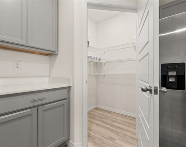 1078 Clay Boulevard - Photo Thumbnail 28