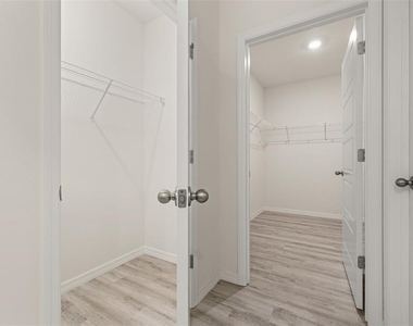 1078 Clay Boulevard - Photo Thumbnail 43