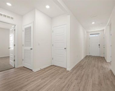 1078 Clay Boulevard - Photo Thumbnail 20
