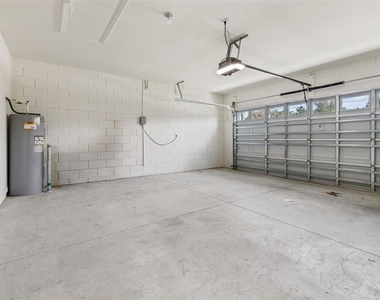 1078 Clay Boulevard - Photo Thumbnail 15