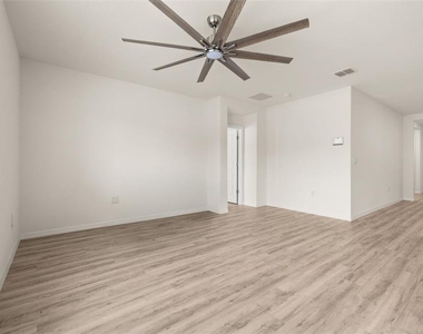 1078 Clay Boulevard - Photo Thumbnail 36