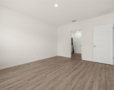 1078 Clay Boulevard - Photo Thumbnail 40