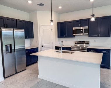 4521 Nw 37th Street Road - Photo Thumbnail 10
