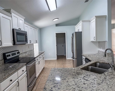 3786 Sw 100th Street - Photo Thumbnail 6
