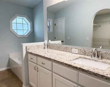 3786 Sw 100th Street - Photo Thumbnail 18