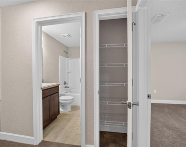 14535 Sw 68th Terrace - Photo Thumbnail 8