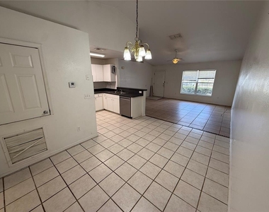 9515 Sw 31st Court - Photo Thumbnail 5