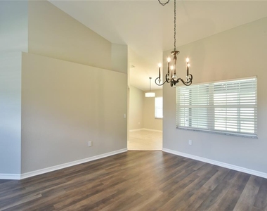 3909 Se 8th Street - Photo Thumbnail 10