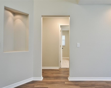 3909 Se 8th Street - Photo Thumbnail 22