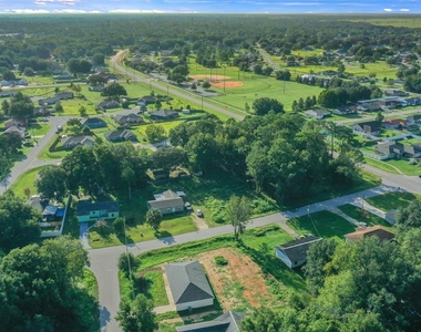 2 Pine Course Drive - Photo Thumbnail 3