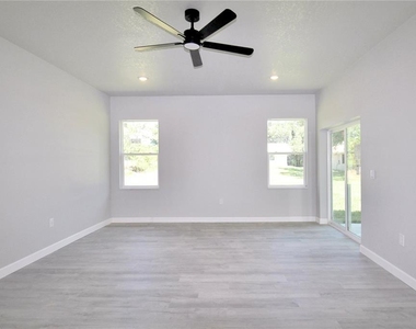 4000 Garienda Avenue - Photo Thumbnail 17