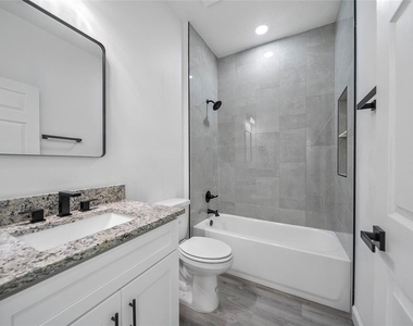 3908 Garienda Avenue - Photo Thumbnail 25