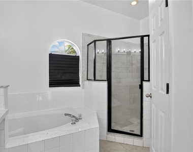 121 Aurelia Court - Photo Thumbnail 20