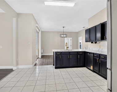121 Aurelia Court - Photo Thumbnail 12