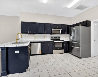 121 Aurelia Court - Photo Thumbnail 9