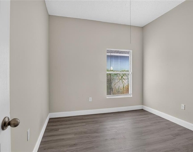 121 Aurelia Court - Photo Thumbnail 24