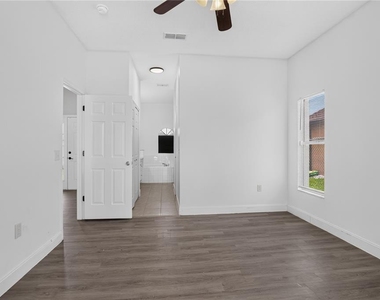 121 Aurelia Court - Photo Thumbnail 6