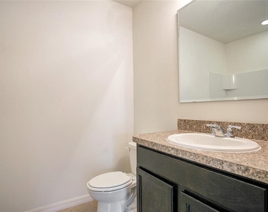 3521 Seneca Club Loop - Photo Thumbnail 14