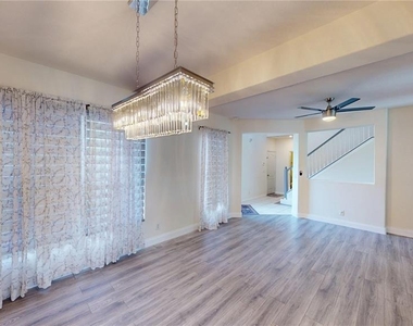 3044 Camino Real Drive S - Photo Thumbnail 3