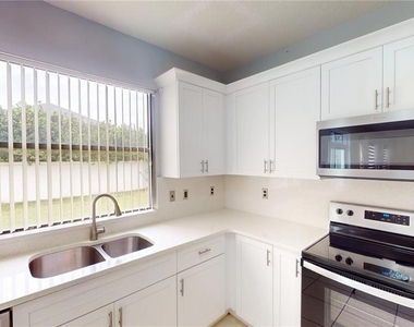 3044 Camino Real Drive S - Photo Thumbnail 10