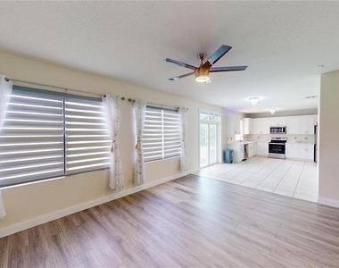 3044 Camino Real Drive S - Photo Thumbnail 5