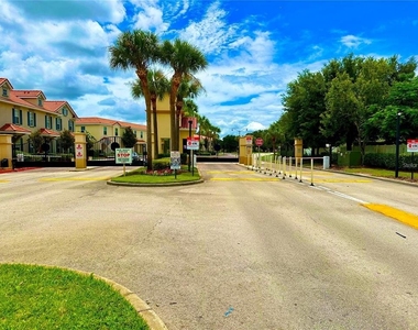 3044 Camino Real Drive S - Photo Thumbnail 32