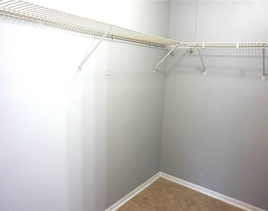 732 Secret Harbor Lane - Photo Thumbnail 9