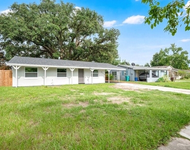 2115 Messina Avenue - Photo Thumbnail 1