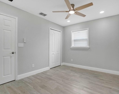 2115 Messina Avenue - Photo Thumbnail 14