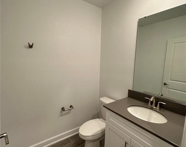 3068 Addison Boulevard - Photo Thumbnail 3