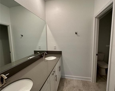 3068 Addison Boulevard - Photo Thumbnail 6