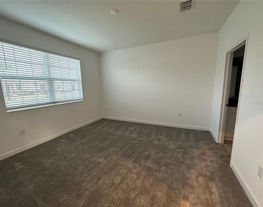 3068 Addison Boulevard - Photo Thumbnail 5