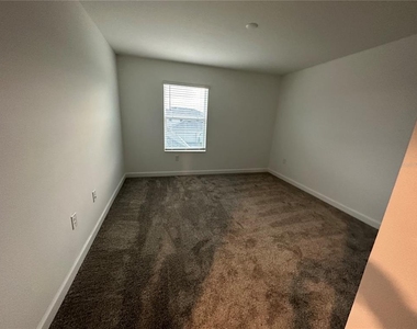 3068 Addison Boulevard - Photo Thumbnail 13