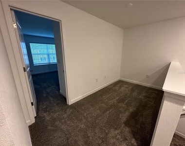 3068 Addison Boulevard - Photo Thumbnail 10