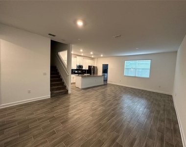 3068 Addison Boulevard - Photo Thumbnail 1