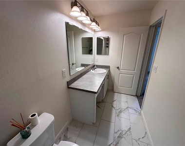 5844 Soter Lane - Photo Thumbnail 17