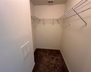 5844 Soter Lane - Photo Thumbnail 14
