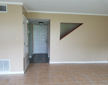 5421 Vineland Road - Photo Thumbnail 1