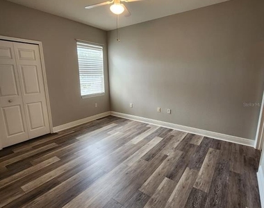 142 Southern Pecan Circle - Photo Thumbnail 10