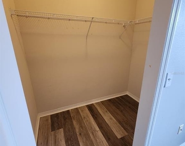142 Southern Pecan Circle - Photo Thumbnail 14