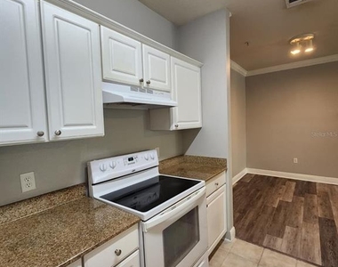 142 Southern Pecan Circle - Photo Thumbnail 8