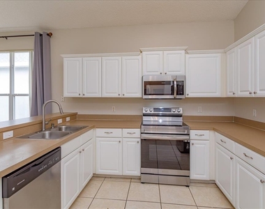 5537 Burlwood Drive - Photo Thumbnail 8