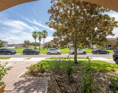 11191 Savannah Landing Circle - Photo Thumbnail 9