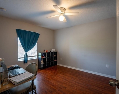 11191 Savannah Landing Circle - Photo Thumbnail 30