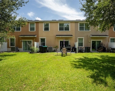 11191 Savannah Landing Circle - Photo Thumbnail 35