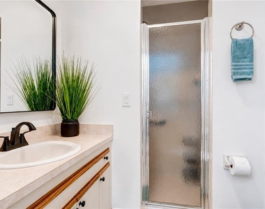 460 Bouchelle Drive - Photo Thumbnail 46