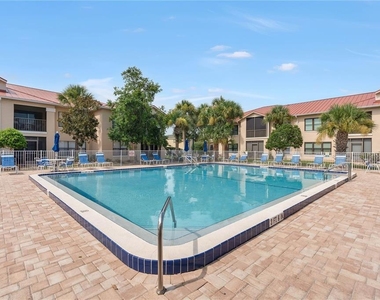 460 Bouchelle Drive - Photo Thumbnail 29