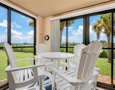 460 Bouchelle Drive - Photo Thumbnail 2